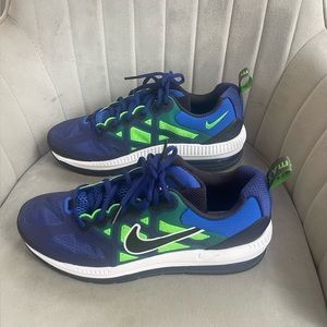 NIKE AIR MAX GENOME SNEAKERS